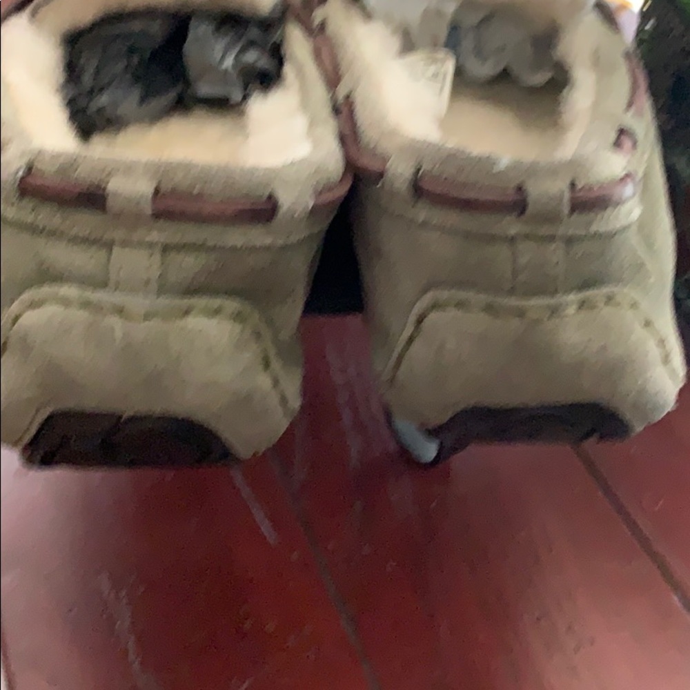 UGG’s Men’s Suede Slippers - Picture 5 of 7